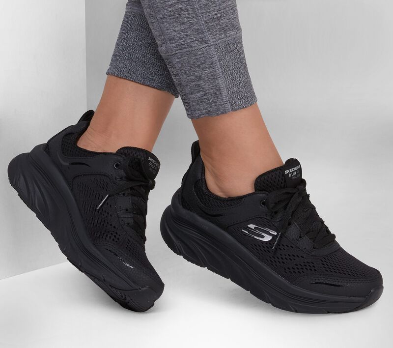 Skechers Relaxed Fit: D’Lux Walker – Infinite Motion Trainers