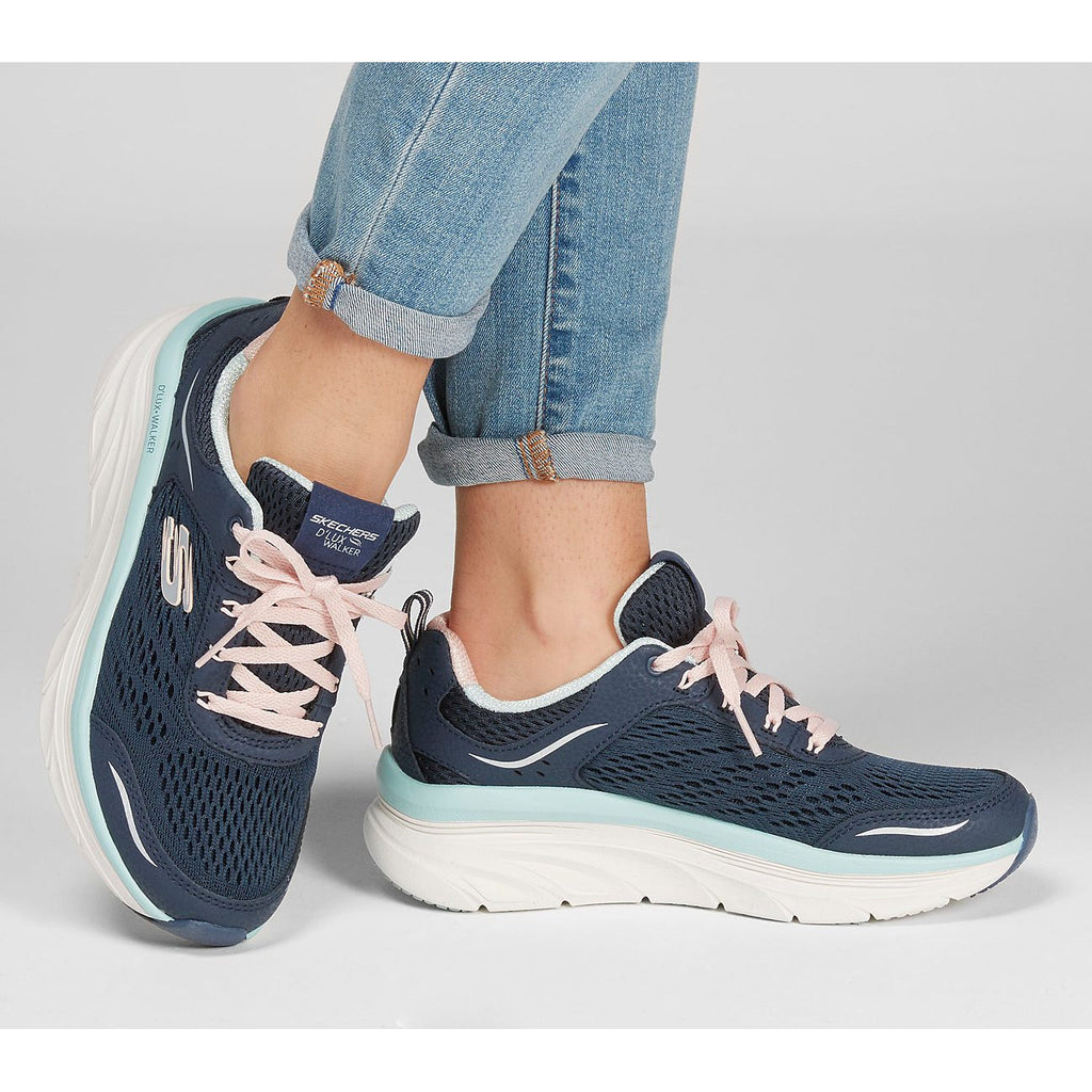 Skechers Relaxed Fit: D’Lux Walker – Infinite Motion Trainers