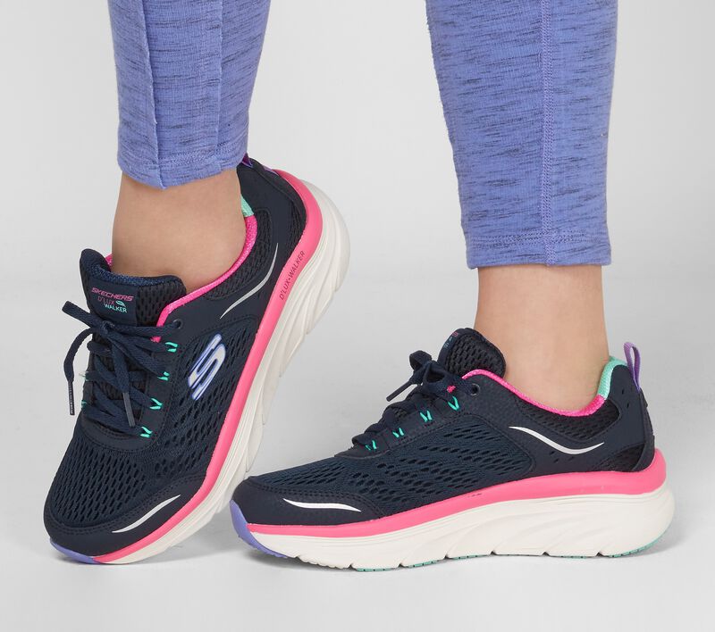 Skechers Relaxed Fit: D’Lux Walker – Infinite Motion Trainers