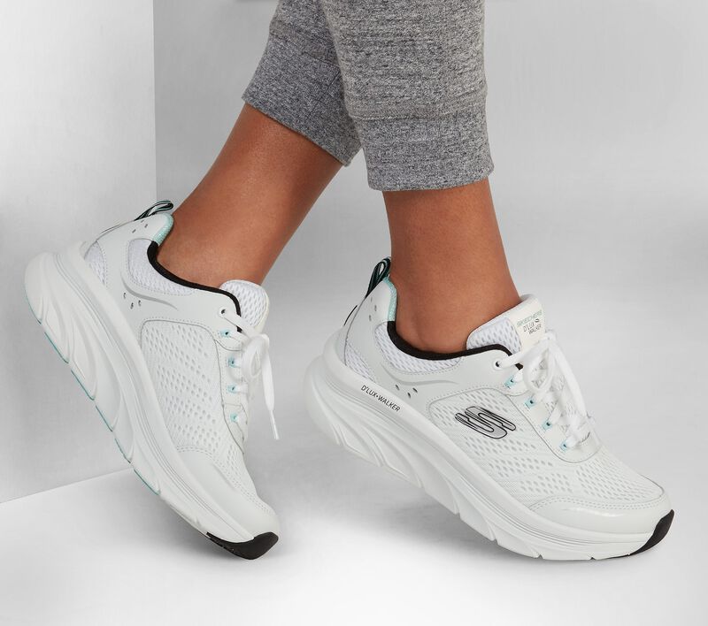 Skechers Relaxed Fit: D’Lux Walker – Infinite Motion Trainers